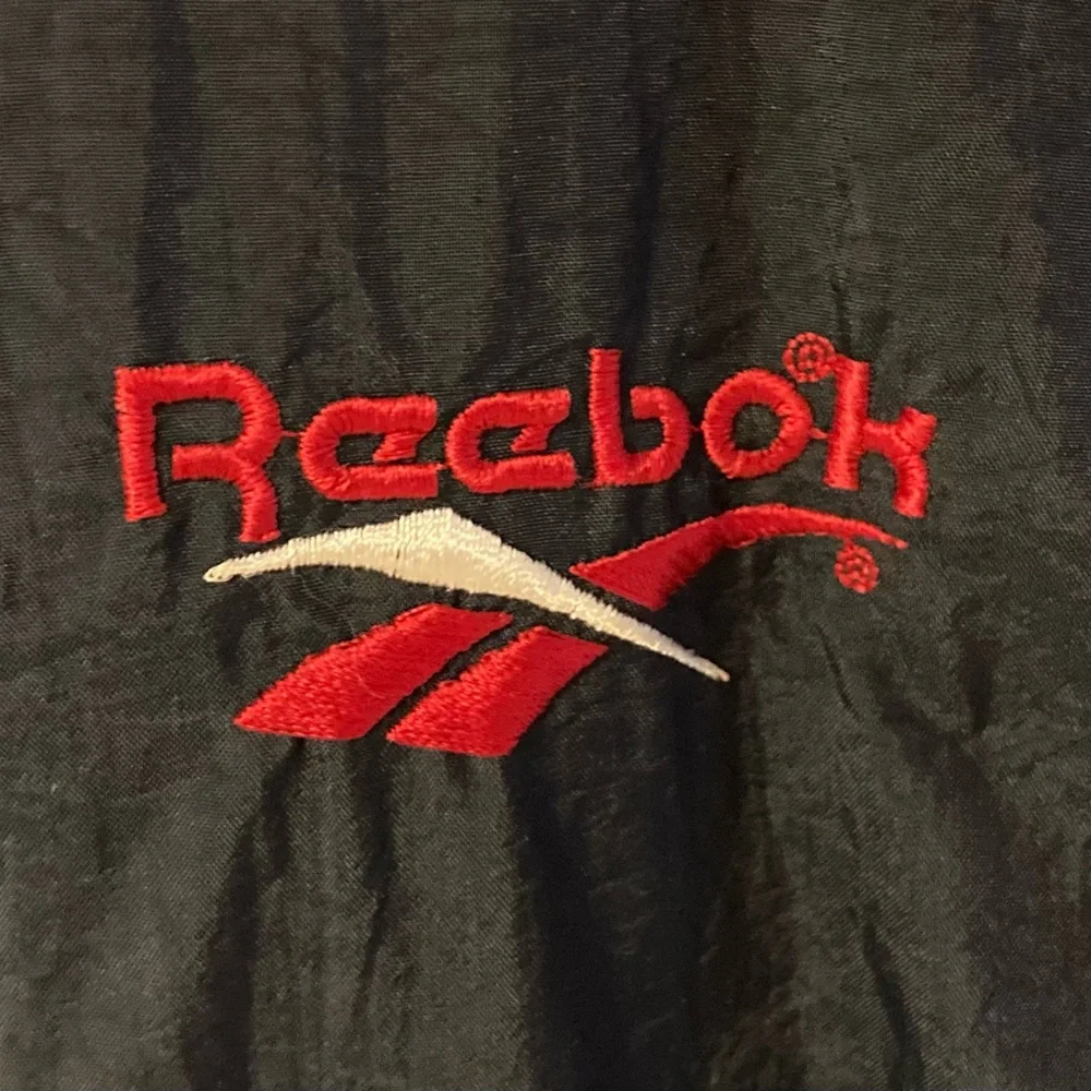 Vintage Reebok Winbreaker - Picture 3 of 8